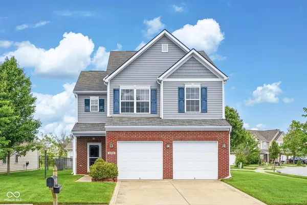 $279,900 | 2462 Middle View Drive, Columbus, IN 47201