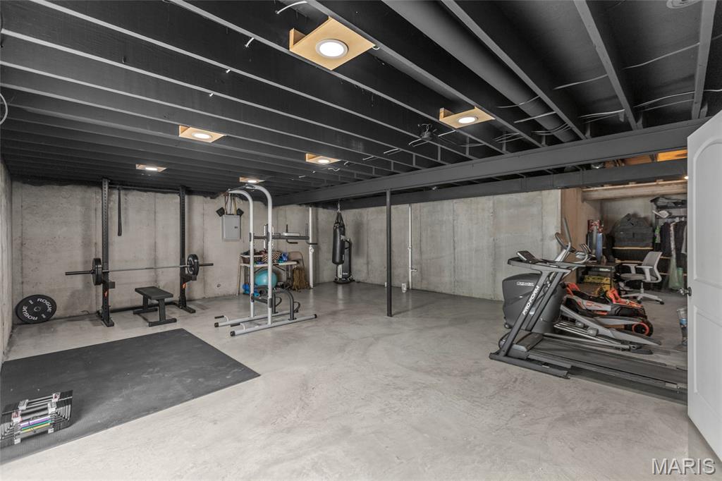 1927 Rolling Stone Boulevard Pevely, MO 63070 - Photo 33 of 34