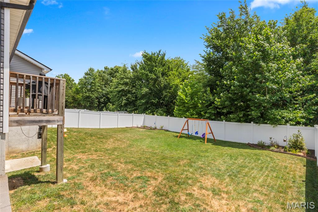 1927 Rolling Stone Boulevard Pevely, MO 63070 - Photo 5 of 34