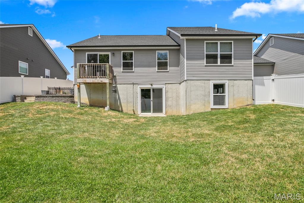 1927 Rolling Stone Boulevard Pevely, MO 63070 - Photo 7 of 34