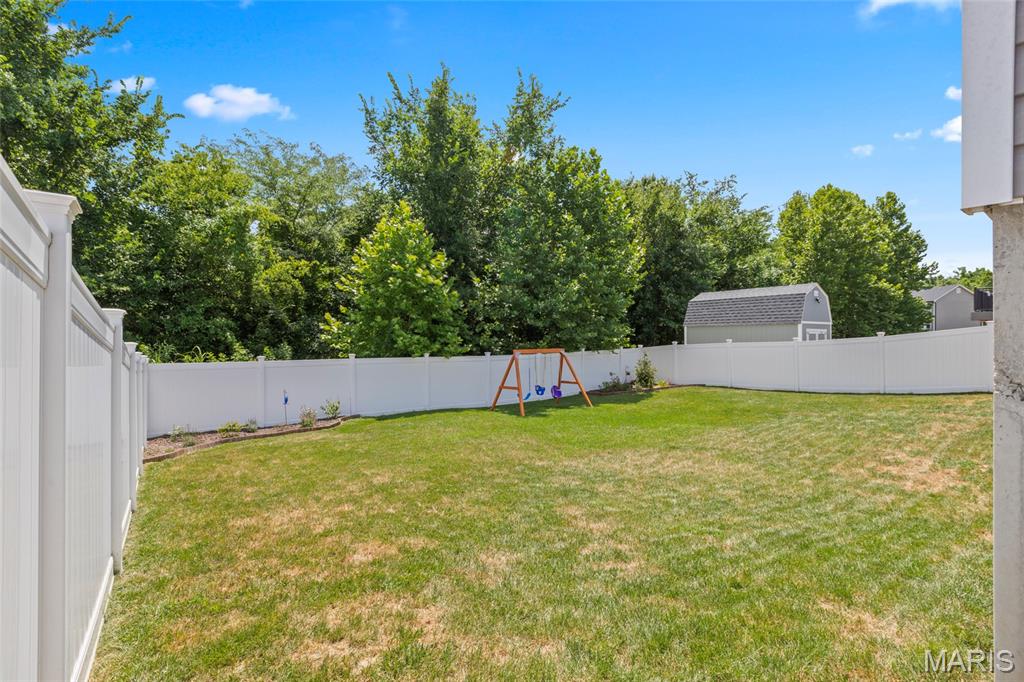 1927 Rolling Stone Boulevard Pevely, MO 63070 - Photo 9 of 34