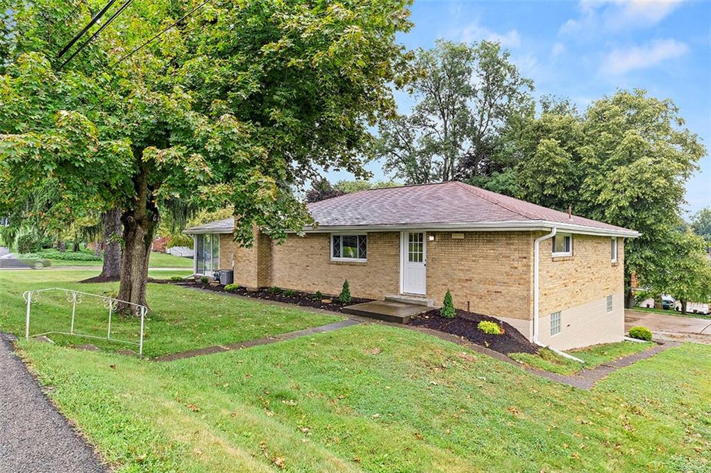 1015 Thorn Run Road Coraopolis, PA 15108 - Photo 1 of 25 Gallery Image 1