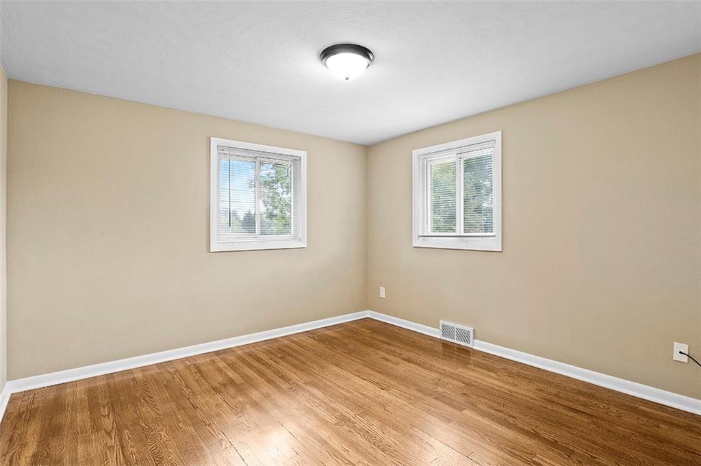 1015 Thorn Run Road Coraopolis, PA 15108 - Photo 16 of 25 Gallery Image 16
