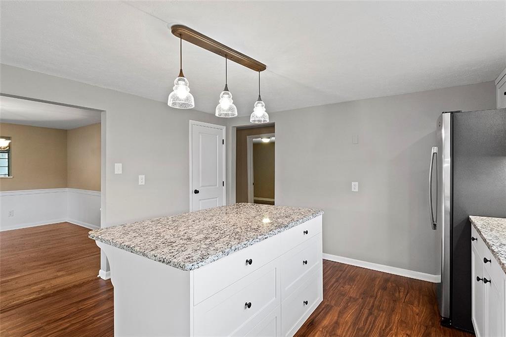 1015 Thorn Run Road Coraopolis, PA 15108 - Photo 4 of 25 Gallery Image 4