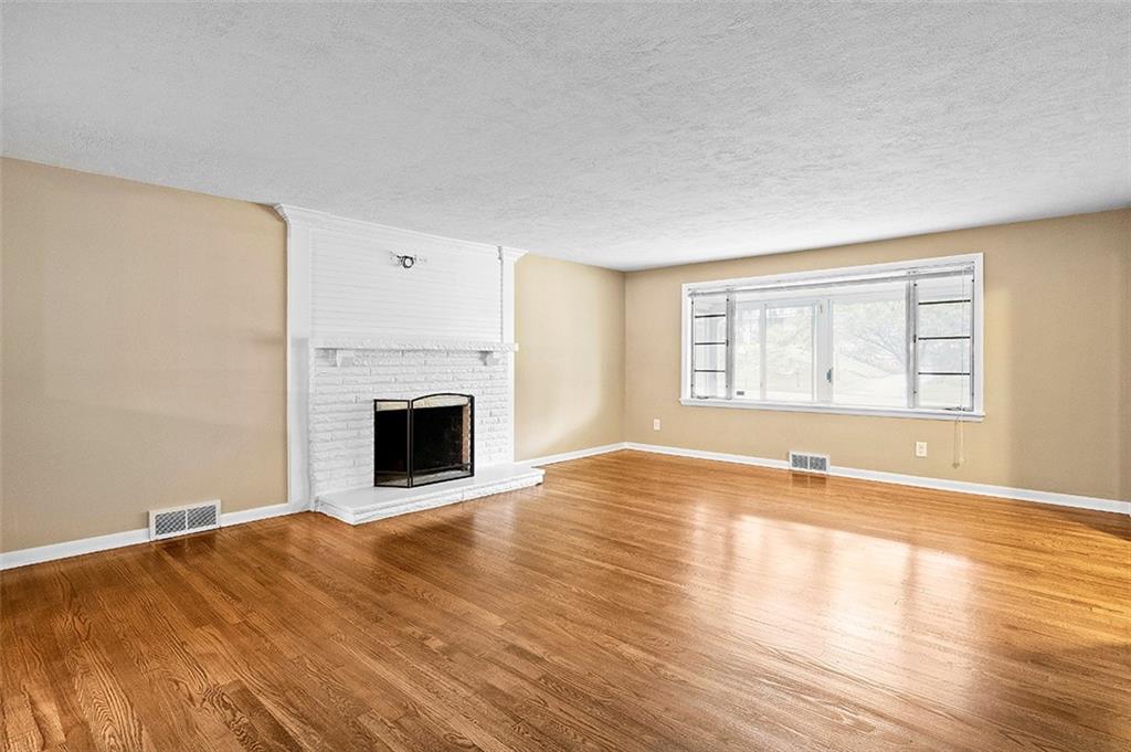 1015 Thorn Run Road Coraopolis, PA 15108 - Photo 7 of 25 Gallery Image 7