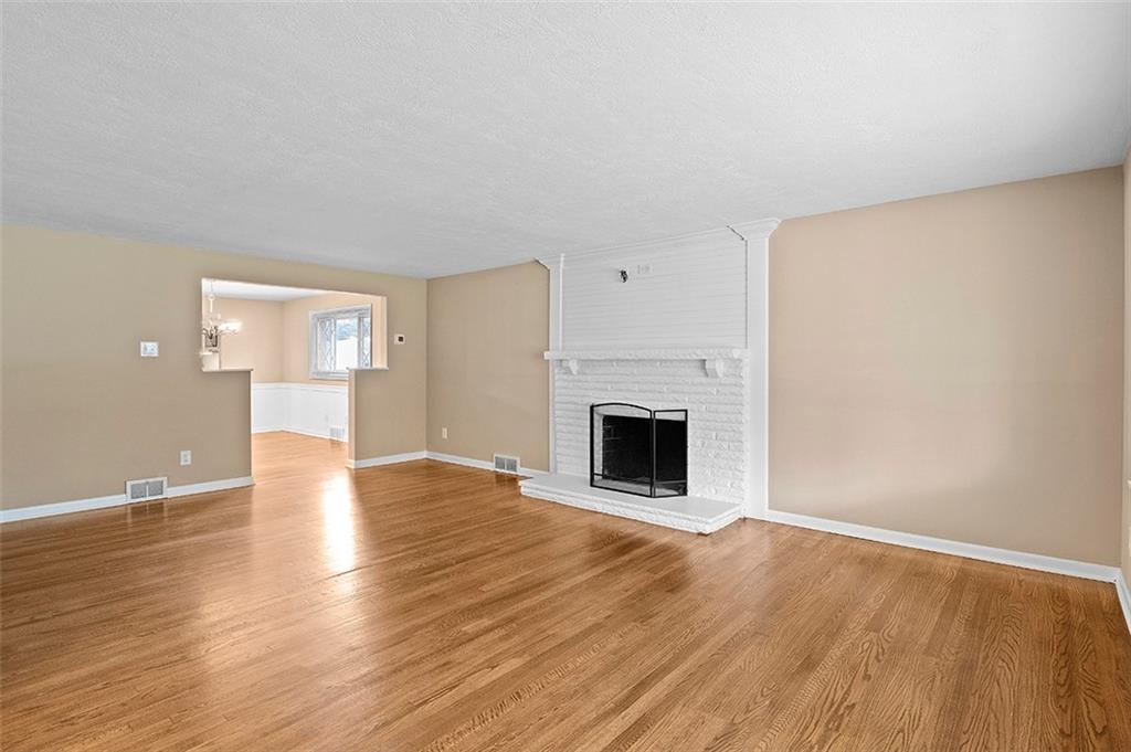 1015 Thorn Run Road Coraopolis, PA 15108 - Photo 8 of 25 Gallery Image 8