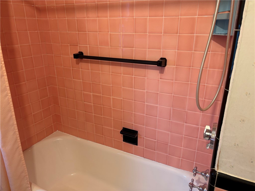 55 Stevens Road Cranston, RI 02910 - Photo 11 of 25