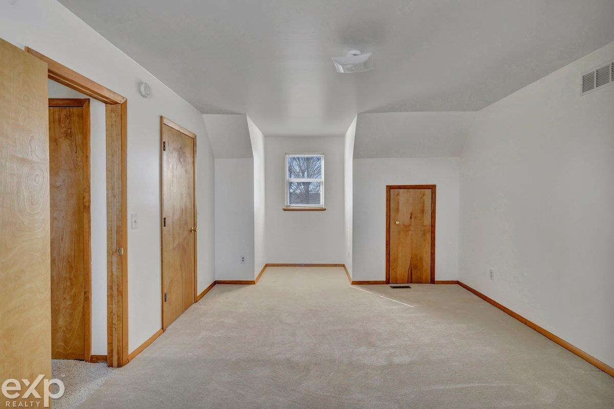 14330 Jeddo Road Yale, MI 48097 - Photo 27 of 51 50167607-e0265409-f8ea-4d67-b86c-bc12439d1cb9.JPG