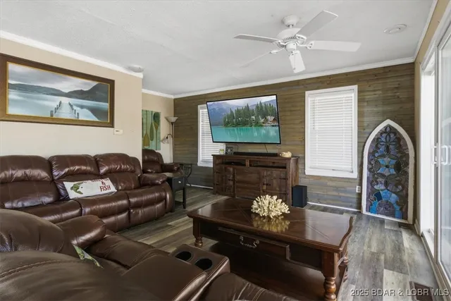 $499,000 | 376 Wundervue Circle, Climax Springs, MO 65324