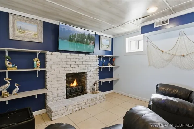 $499,000 | 376 Wundervue Circle, Climax Springs, MO 65324