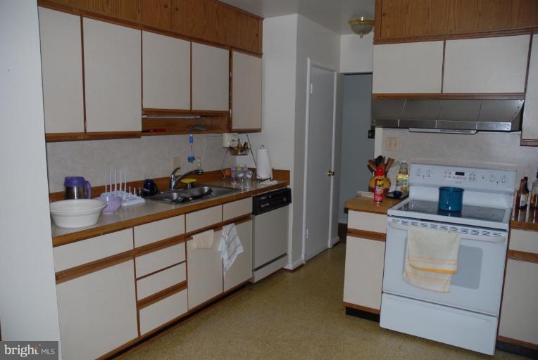 2019 Reedie Drive Silver Spring, MD 20902 - Photo 3 of 15 Kitchen #2