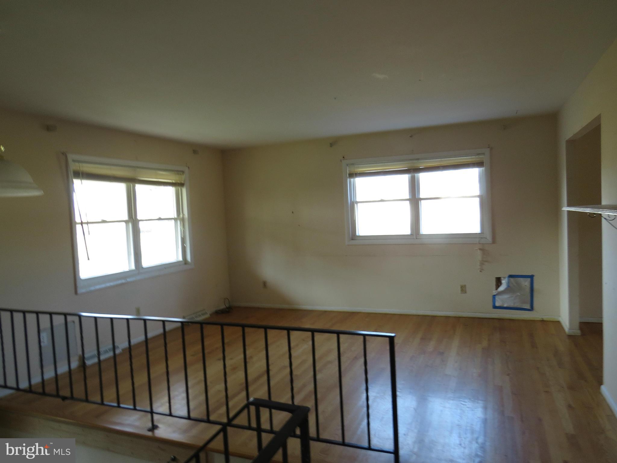 17 Porter Road North East, MD 21901 - Photo 8 of 9 Living Room w/ hardwood floors