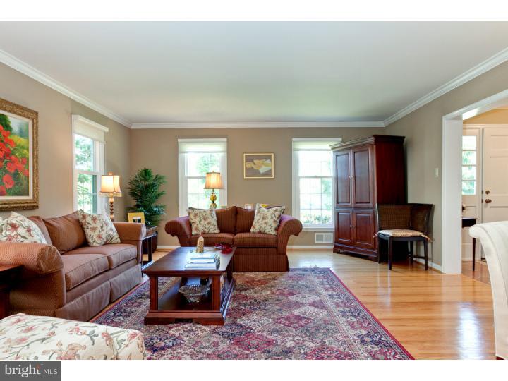 240 Country Gate Road Wayne, PA 19087 - Photo 7 of 24 Living Room