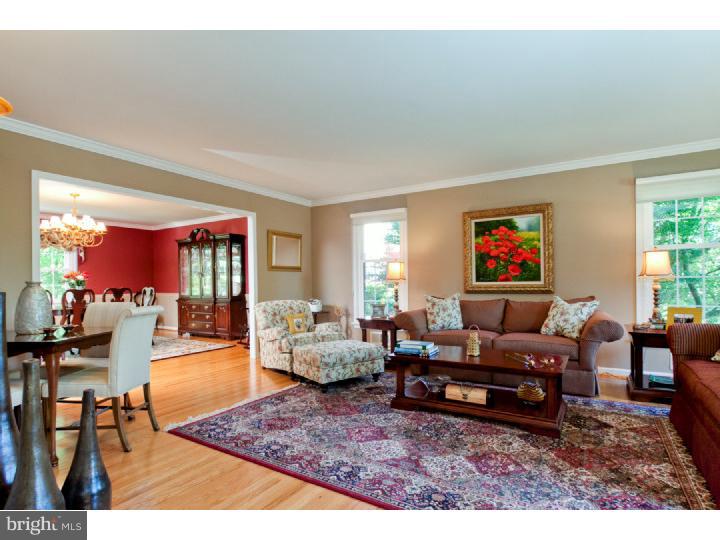 240 Country Gate Road Wayne, PA 19087 - Photo 9 of 24 Living Room