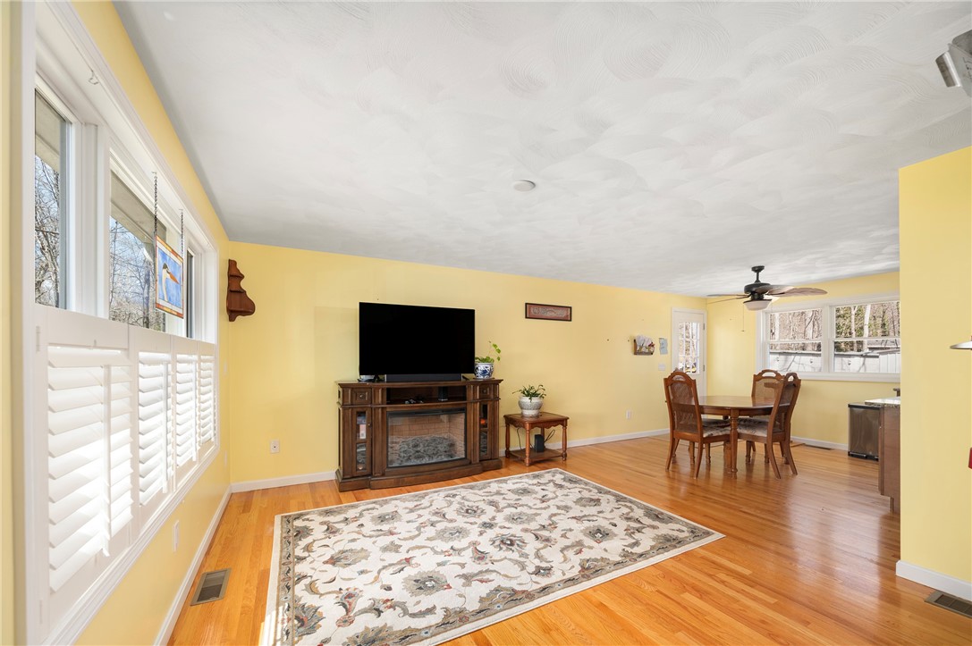 352 Sawmill Road Glocester, RI 02857 - Photo 17 of 21