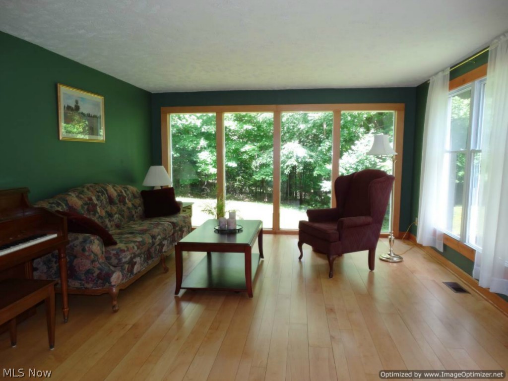 11605 Edgewood Road Chardon, OH 44024 - Photo 8 of 21 Gallery Image 8
