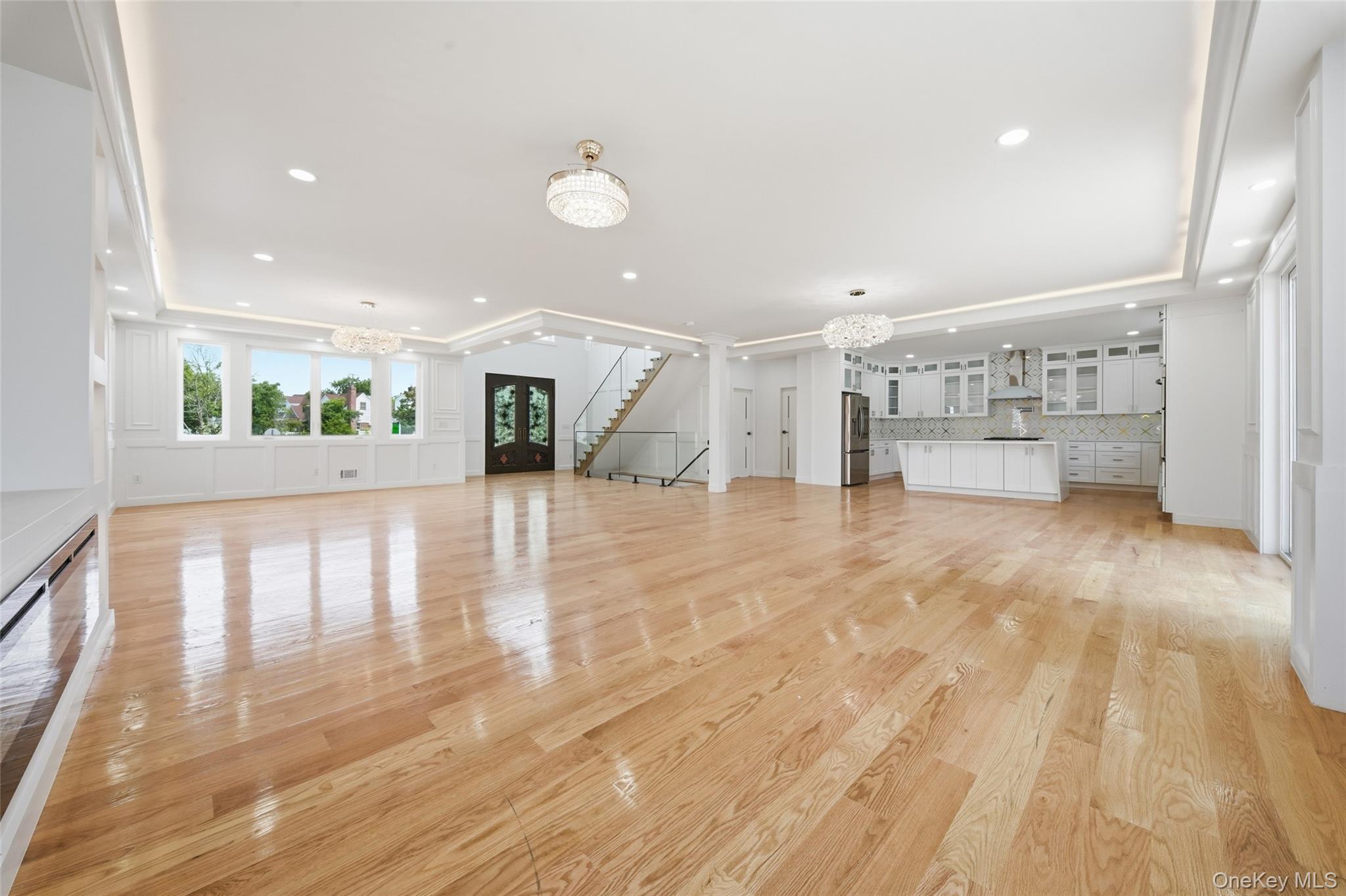 387 Sherbourne Road Valley Stream, NY 11580 - Photo 6 of 31 Gallery Image 6