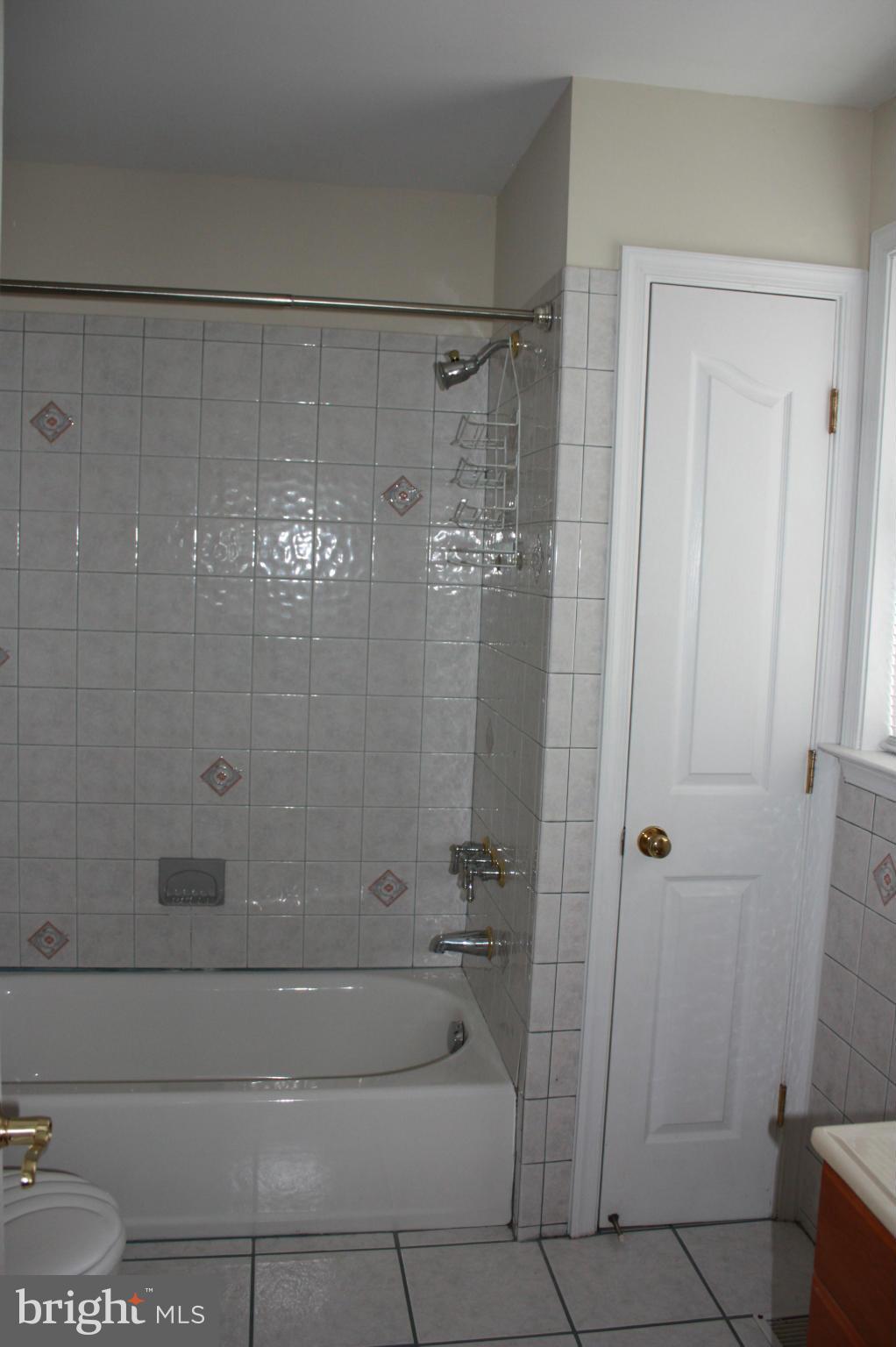 7012 Contee Road Laurel, MD 20707 - Photo 5 of 23 Bath (Master)