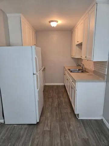 $1,050 | 550 Harding Place, Unit E113, Nashville, TN 37211