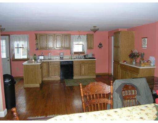 34 Carroll Road Woburn, MA 01801 - Photo 3 of 16