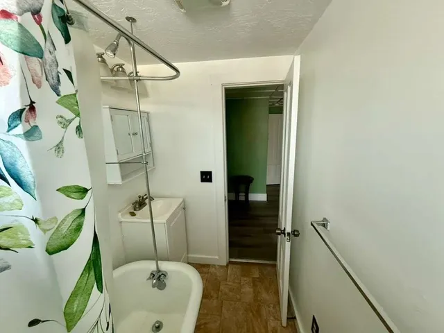 $1,700 | 38 Mt Pleasant Street, Unit 3, North Brookfield, MA 01535