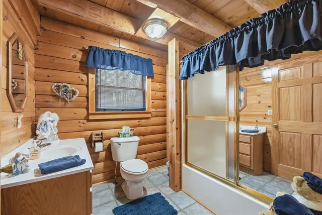 $649,999 | 7071 Highway 8, Butler, IN 46721