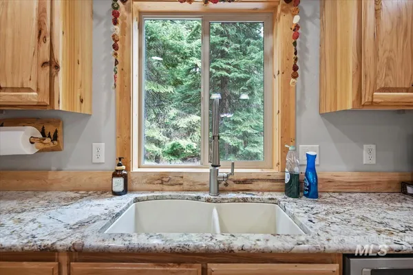 $1,100,000 | 28 Elk Run Drive, Garden Valley, ID 83622