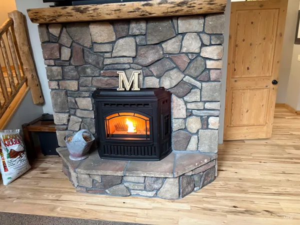 $1,100,000 | 28 Elk Run Drive, Garden Valley, ID 83622