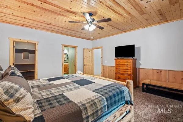 $1,100,000 | 28 Elk Run Drive, Garden Valley, ID 83622