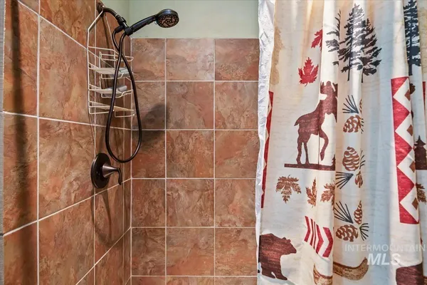 $1,100,000 | 28 Elk Run Drive, Garden Valley, ID 83622