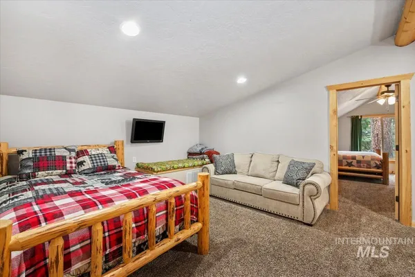 $1,100,000 | 28 Elk Run Drive, Garden Valley, ID 83622