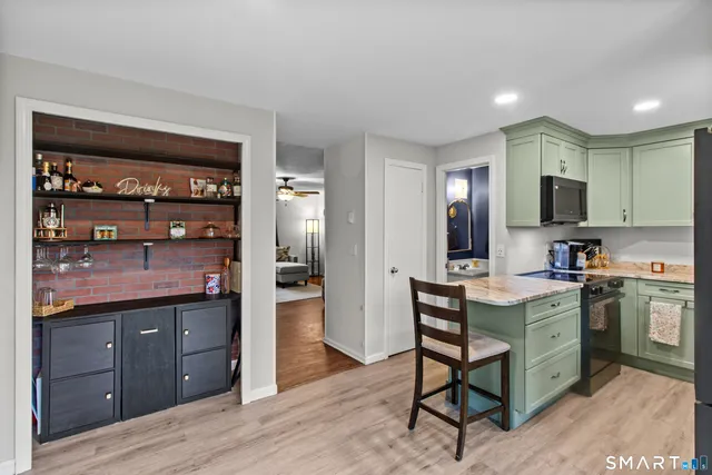 $214,900 | 80 Wellswood Road, Unit 17, Amston, CT 06231