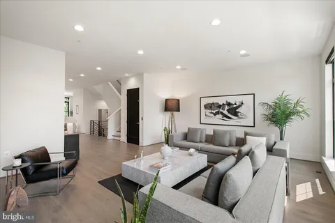 $1,725,000 | 44645 Danvers Terrace, Ashburn, VA 20147
