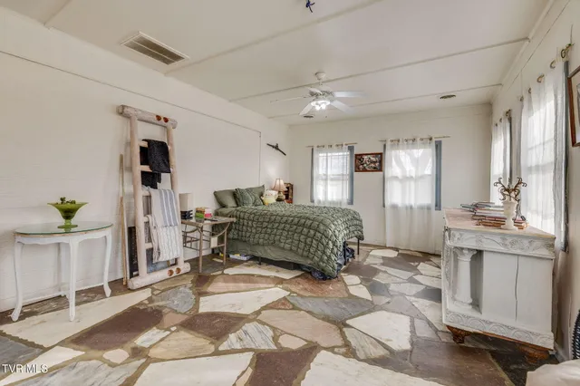 $449,990 | 2040 Warrensburg Road, Greeneville, TN 37743