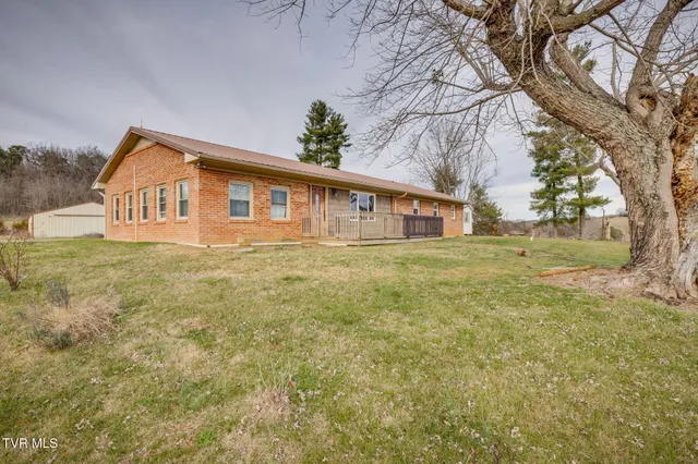 $449,990 | 2040 Warrensburg Road, Greeneville, TN 37743