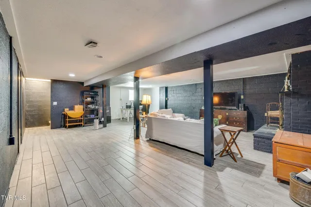 $449,990 | 2040 Warrensburg Road, Greeneville, TN 37743