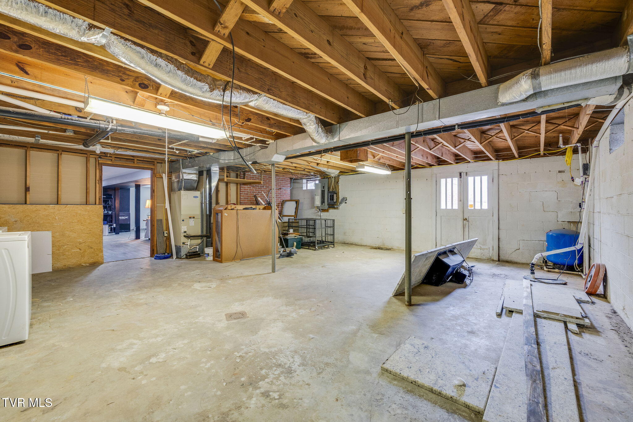 2040 Warrensburg Road Greeneville, TN 37743 - Photo 35 of 49 033