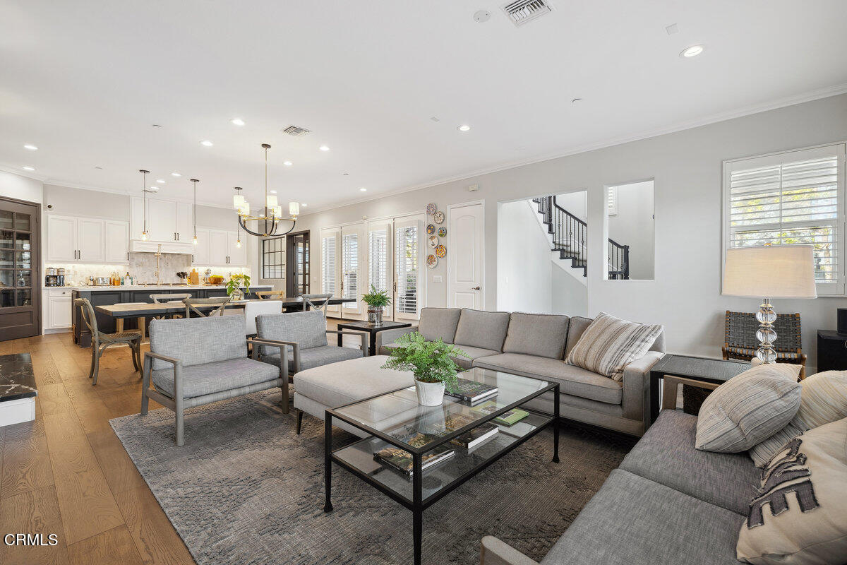 4111 Adriatic Street Oxnard, CA 93035 - Photo 10 of 42 021_cjp_0400_120