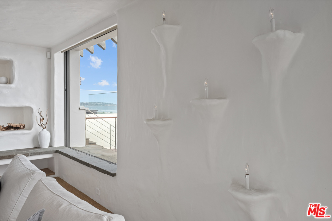 31360 Broad Beach Road Malibu, CA 90265 - Photo 12 of 28