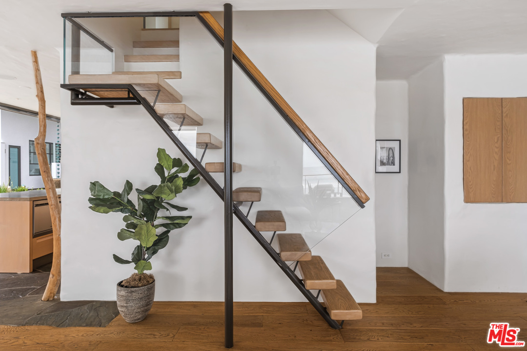 31360 Broad Beach Road Malibu, CA 90265 - Photo 14 of 28