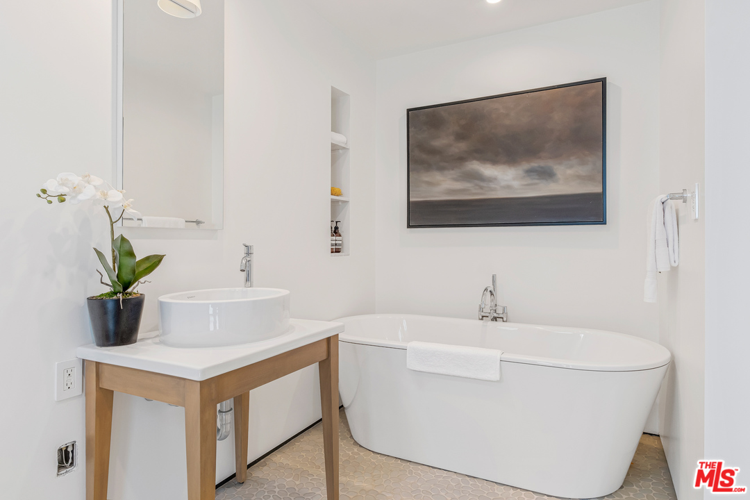 31360 Broad Beach Road Malibu, CA 90265 - Photo 21 of 28