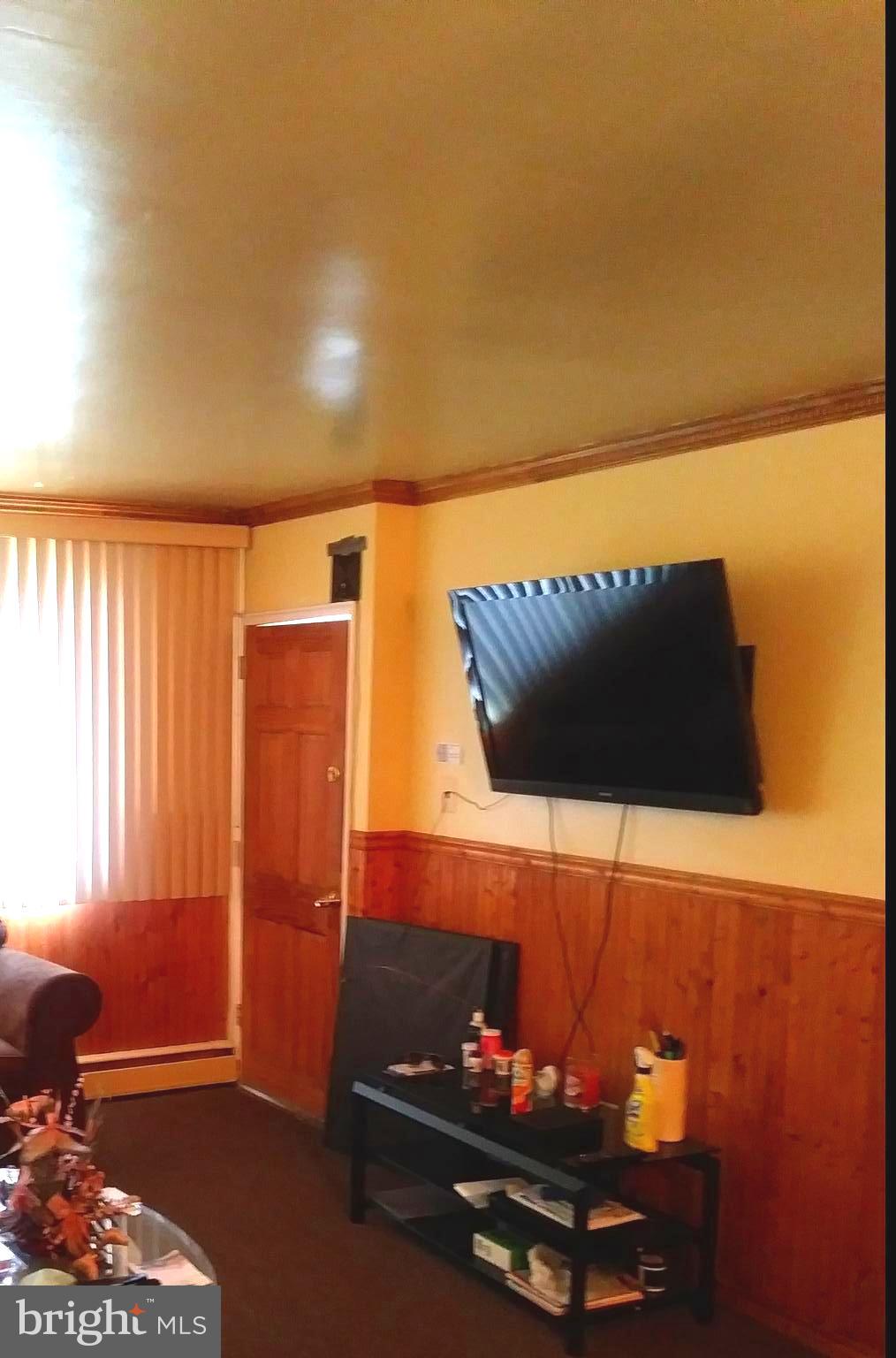 5222 Rising Sun Avenue Philadelphia, PA 19120 - Photo 7 of 27 First Floor Unit Living Room 2