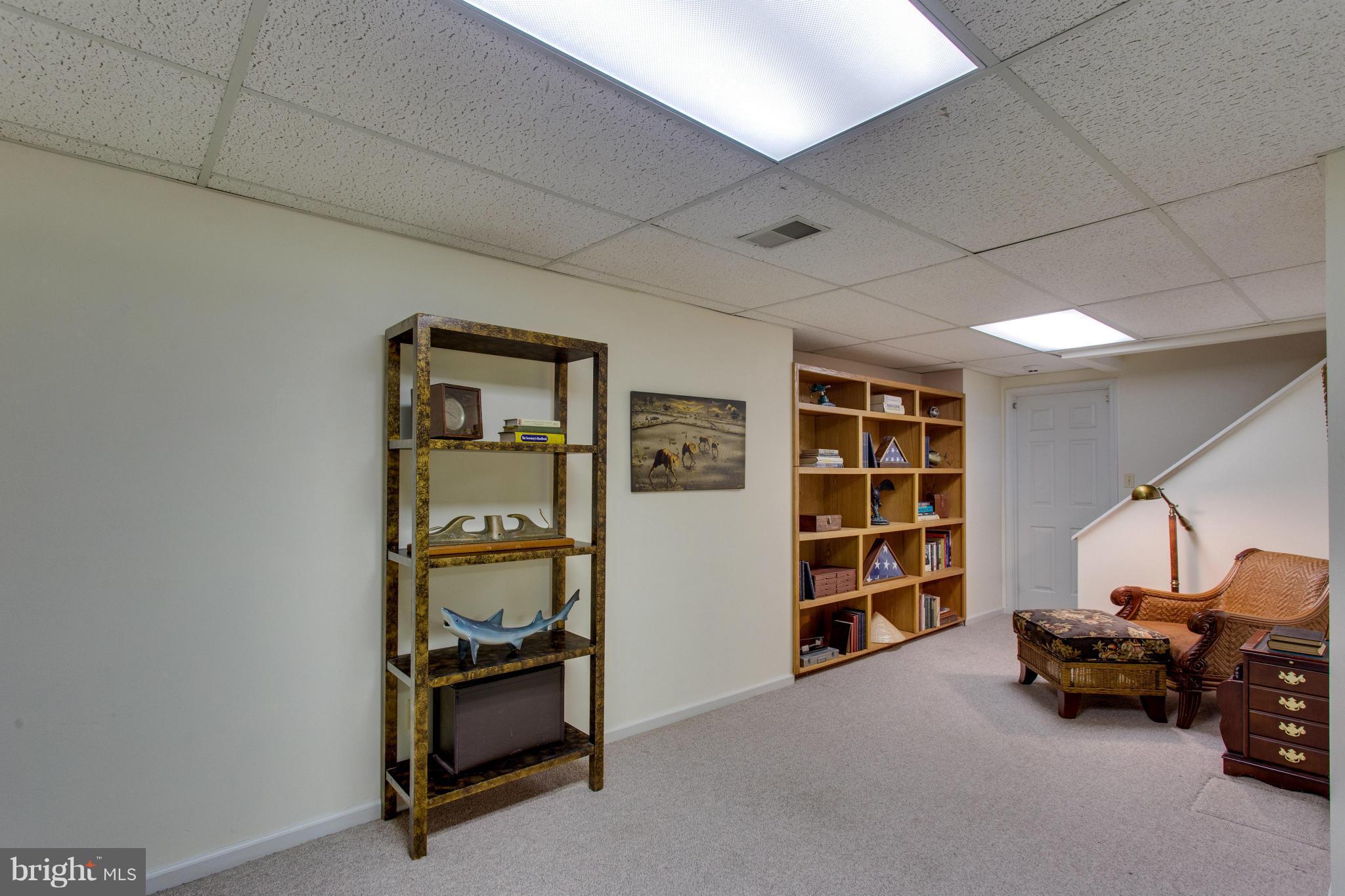 8230 Stacey Road Alexandria, VA 22308 - Photo 23 of 30 a view of a livingroom with furniture