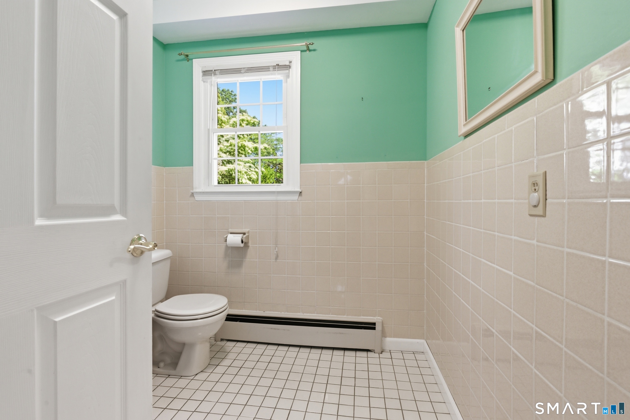 19 Zephyr Road Trumbull, CT 06611 - Photo 16 of 36
