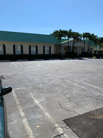 $2,200 | 19 Colonial Club Drive, Unit 202, Boynton Beach, FL 33435