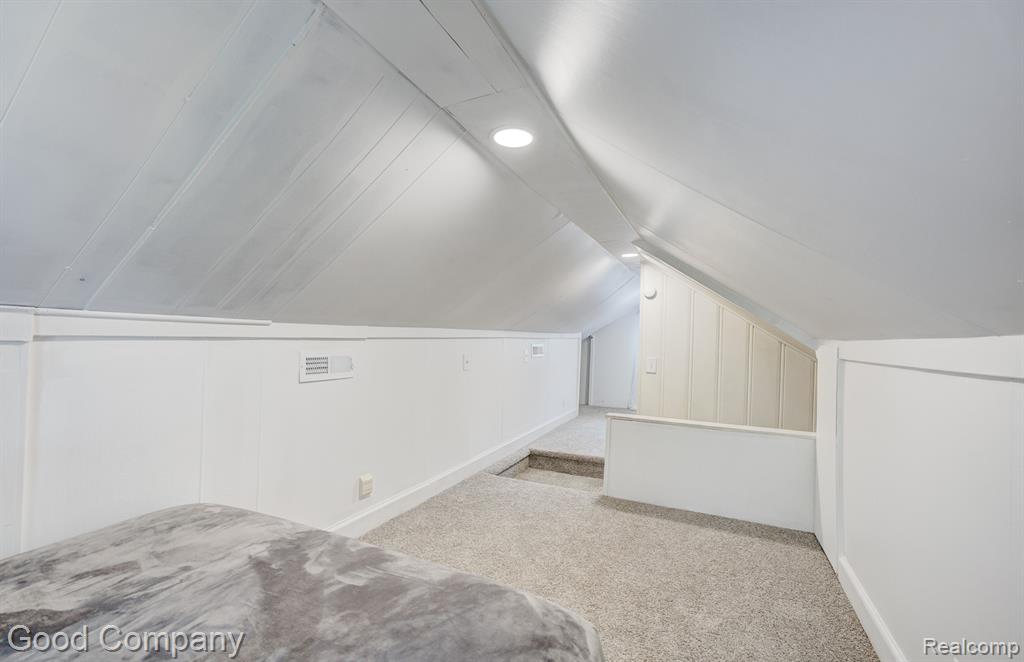 585 Roth Boulevard Clawson, MI 48017 - Photo 28 of 39