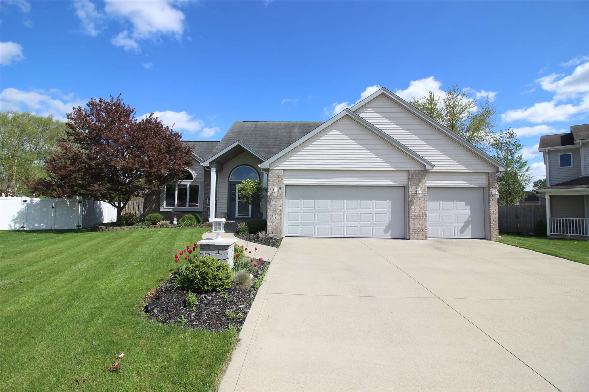15906 Thunderbird Road Huntertown, IN 46748 - Photo 1 of 29 Gallery Image 1