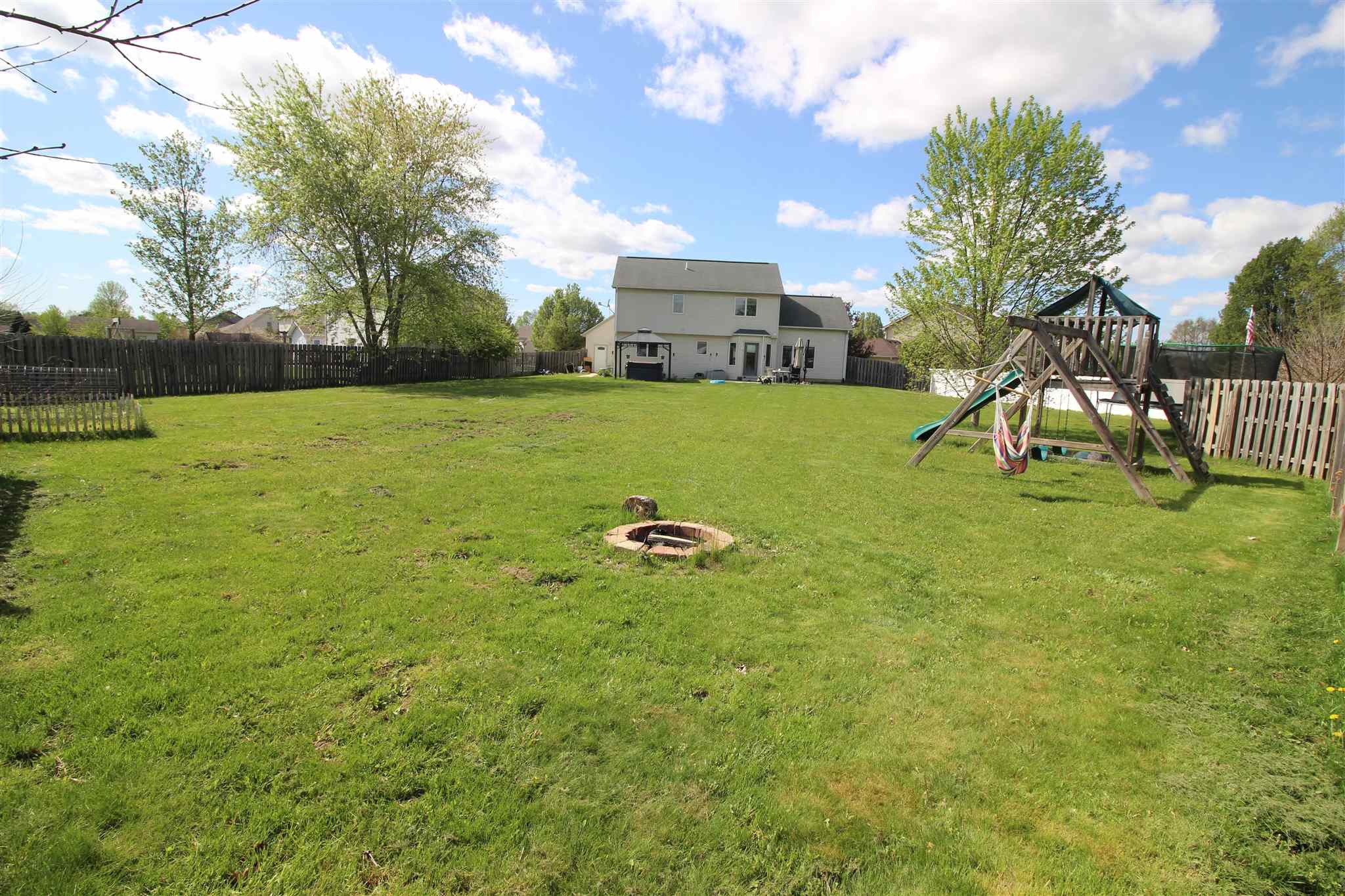 15906 Thunderbird Road Huntertown, IN 46748 - Photo 4 of 29 Gallery Image 4