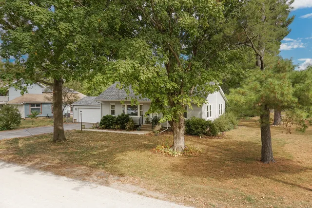 $186,000 | 725 Sheridan Street, Chenoa, IL 61726