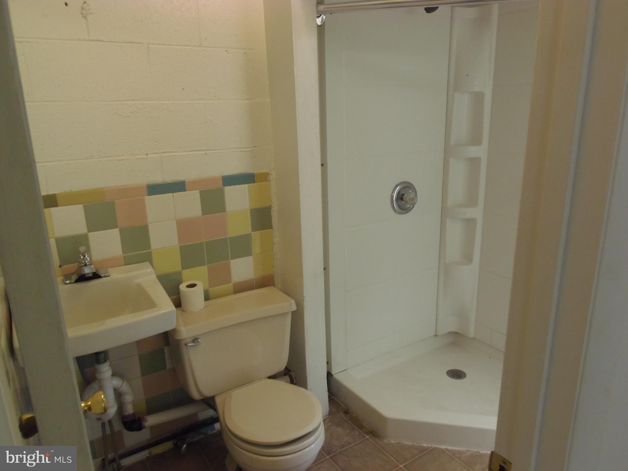 434 Ferry Road Fredericksburg, VA 22405 - Photo 18 of 19 Bath